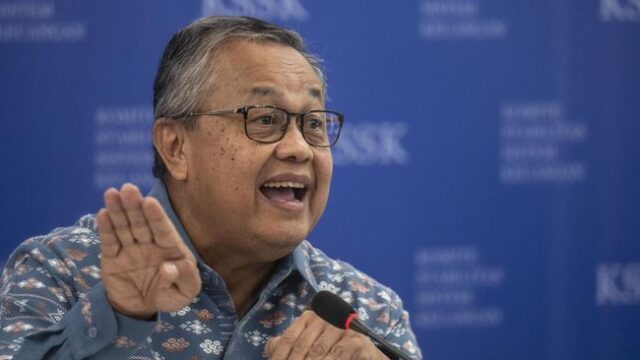 Bank Indonesia (BI) menahan suku bunga acuan atau BI Rate pada level 6 persen dalam Rapat Dewan Gubernur (RDG) yang berlangsung pada 17-18 Desember 2024.