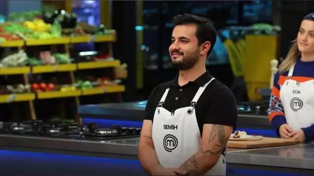 من فاز بالسترة الثالثة في Masterchef؟ من وصل إلى المراكز الستة الأولى؟ الاسم الثالث الذي يصل إلى المراكز الستة الأولى في MasterChef! سميح فاز بسباق السترة!
