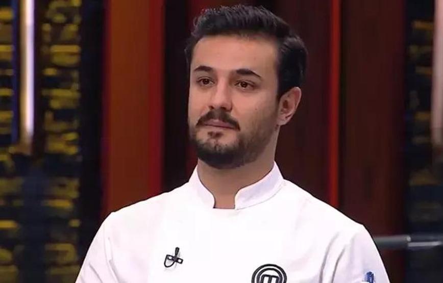 تم الإعلان عن المتأهل الأول للتصفيات النهائية في برنامج MASTERCHEF أعلن دانيلو شيف هذا هو الاسم المبتسم في حرب الكأس...