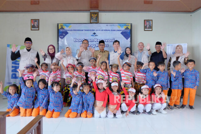 TK Mewardi Siwi, yang telah melayani anak-anak desa selama bertahun-tahun, kini tampil dengan wajah baru berupa ruang kelas yang telah diperbaiki.