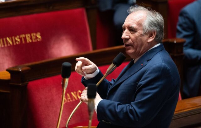 L’exécutif bientôt à Mayotte, Bayrou cherche des ministres et Parcoursup