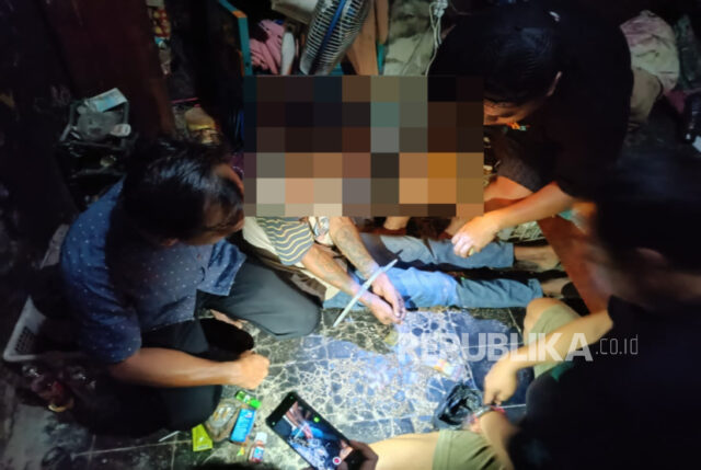 Satres Narkoba Polres Indramayu menangkap seorang pengedar sabu. 