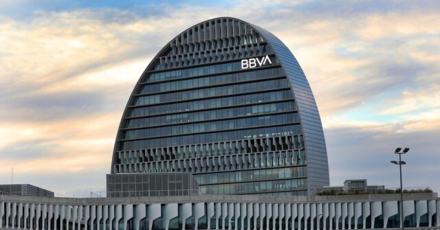 تقوم BBVA بتغيير عرض الاستحواذ على Banco Sabadell لجعله أكثر قابلية للتحقيق
