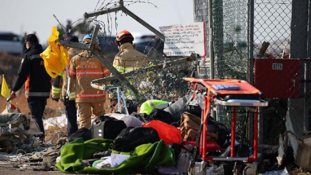 تكثيف التحقيقات في الحادث في كوريا الجنوبية مع بدء إجراءات الجنازة
