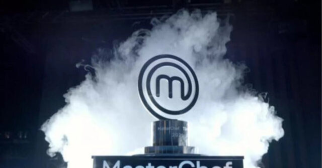 تم الإعلان عن المتأهل الأول للتصفيات النهائية في برنامج MasterChef!
