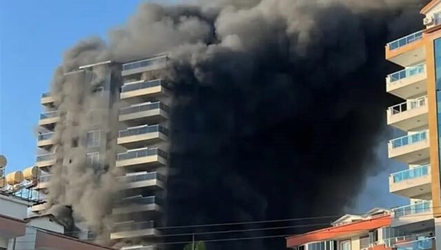 حريق في بناء فندق 12 -Storey في أنطاليا: تم إنقاذ العمال المرتبطين - أخبار Türkiye في اللحظة الأخيرة
