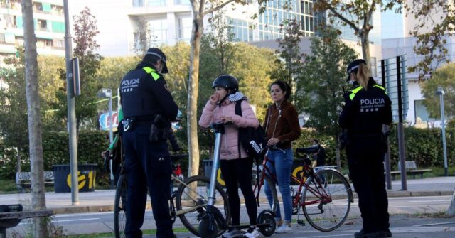 لن تكون الدراجات والدراجات البخارية قادرة على الدوران على الرصيف في برشلونة
