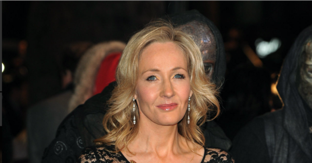 JK Rowling يصفق دونالد ترامب على إلغاء الحقوق العابرة
