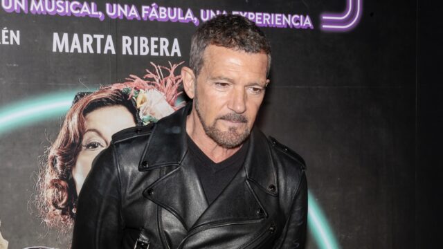 من Javis إلى Rossy de Palma و Loles León: يدعم المشاهير Antonio Banderas في العرض الأول الرائع في مدريد
