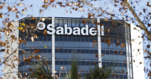 Banco Sabadell يكسر سجل الأرباح على قدم وساق
