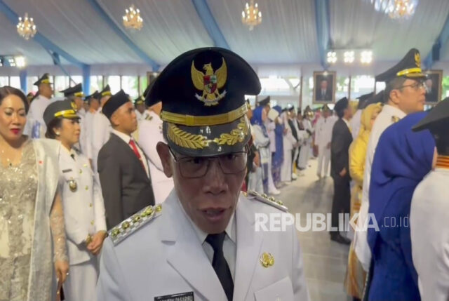 Bupati Tapanuli Tengah Masinton Pasaribu di Kompleks Istana Kepresidenan Jakarta, Kamis (20/2/2025).