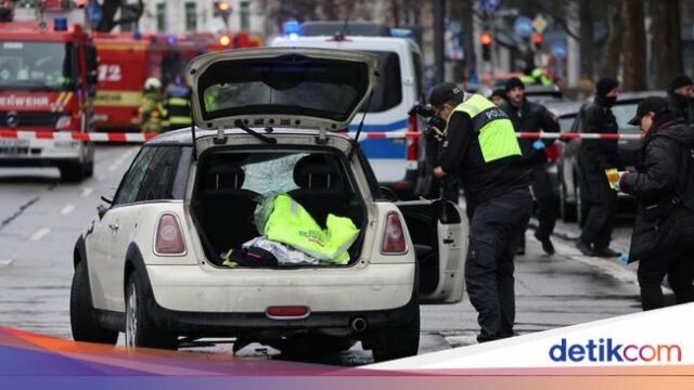 سائق الحشد في الحشد في ألمانيا رجل أفغاني
