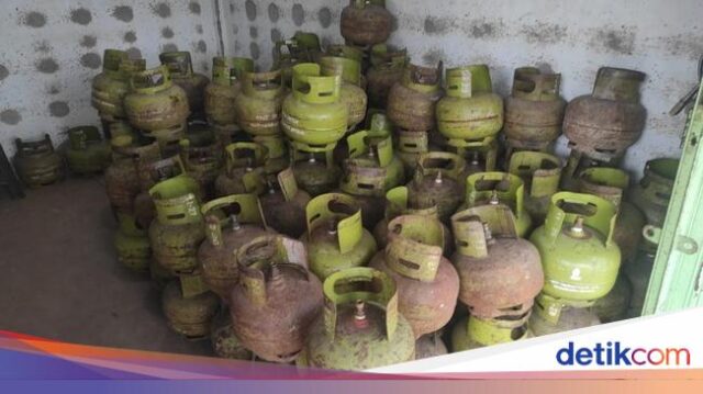 يتحقق Polri من توافر غاز LPG 3 كجم نتيجة للندرة في المجتمع
